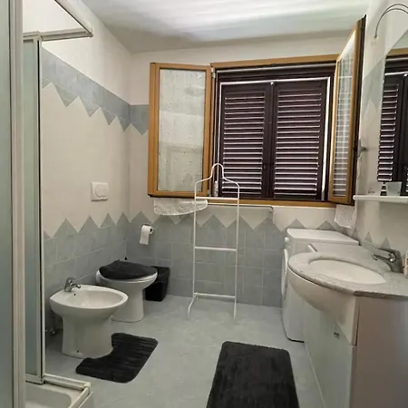 Maria Con Stanza Matrimoniale E Vicino Fiera 2